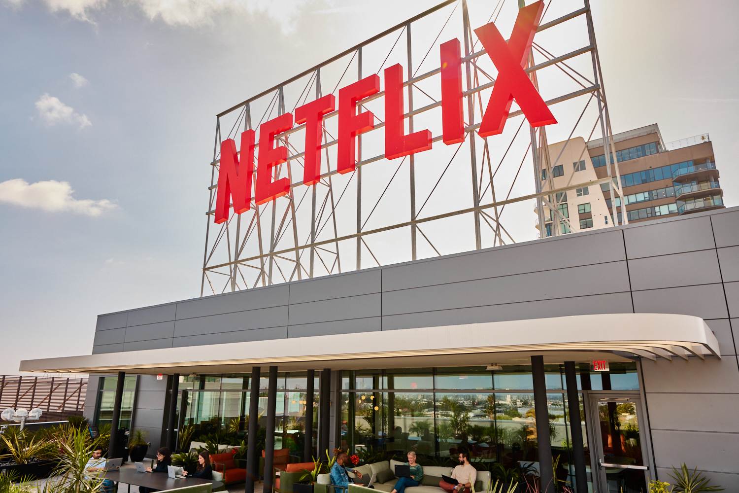 Saham Netflix Turun Setelah Proyeksi Kuartal III Meleset