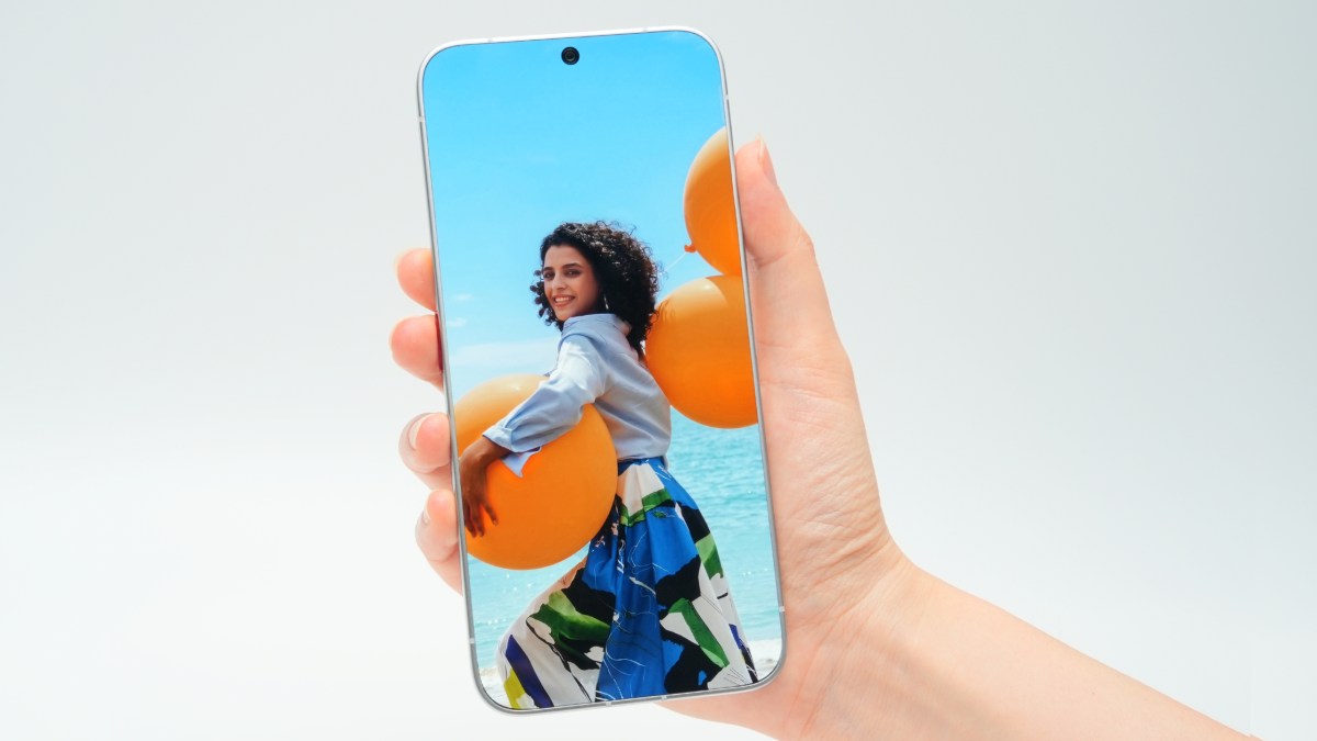Tecno Pamerkan Konsep HP dengan Bezel Layar 0 mm