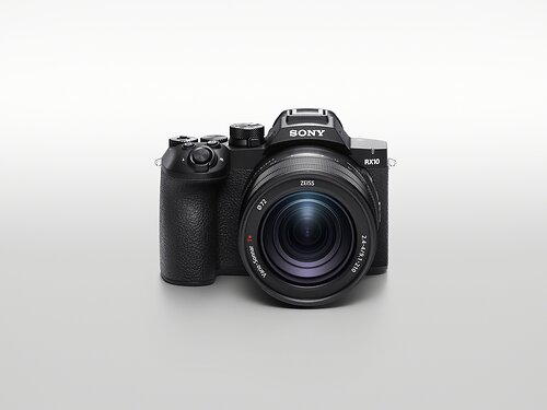 Kamera Sony RX10 V Meluncur dengan Zoom 24-600mm dan Sensor Baru