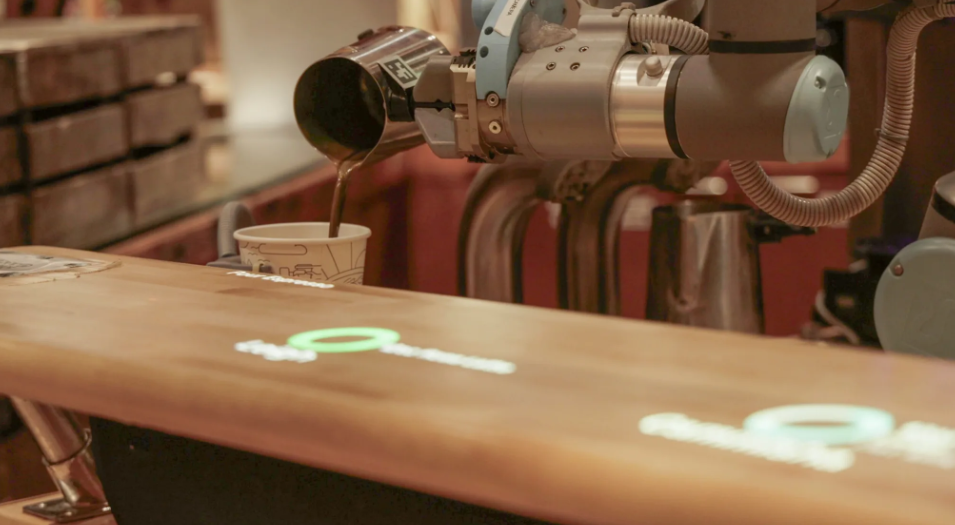 Robot Barista Artly: Ketika AI Mulai Menyeduh Kopi ala Juara Barista